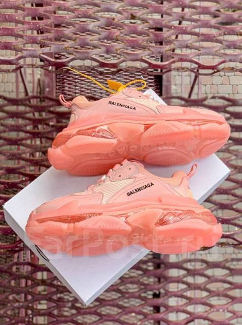 Balenciaga triple best sale s peach