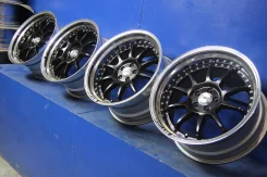 SSR Professor SP3. 9.0/9.5x18", 5x100, ET37/30 ����
