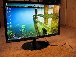 Samsung. 23.5", ���������� OLED ����