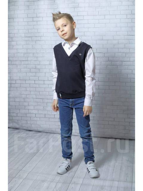 В школу Рубашка обманка с жилетом, длинный рукав, рост: 152-158, длямальчиков, демисезон, новый, в наличии. Цена: 1 300₽ во Владивостоке
