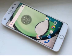 Moto Z Play. �/�, 32 ��, �����, 3G, 4G LTE ����
