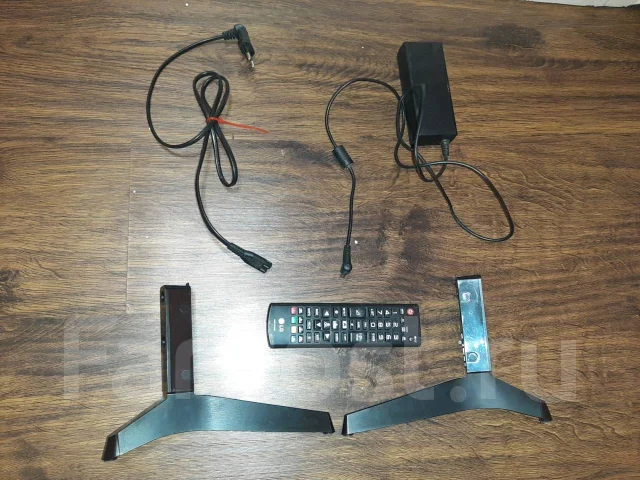 LG 43LH513V. LED ����