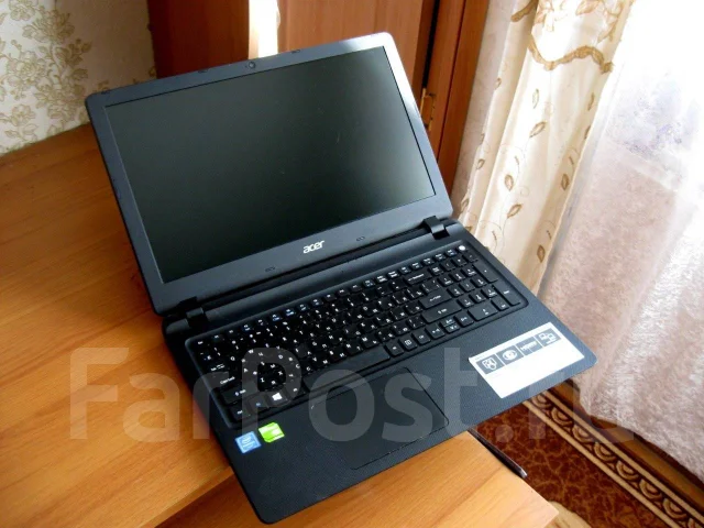 Acer Aspire E1-532G. 15.6", 2����, ��� 4 ��, ���� 500���, WiFi: 1, Bluetooth: 1, ����������� �� 4��. ����