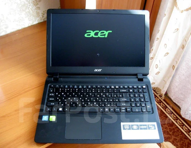 Acer Aspire E1-532G. 15.6", 2����, ��� 4 ��, ���� 500���, WiFi: 1, Bluetooth: 1, ����������� �� 4��. ����