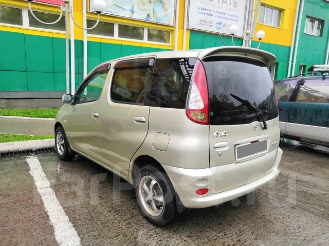 Toyota Funcargo. �������, 4wd, 1.5 (110��.�.), ������, 165 000����. �� ����