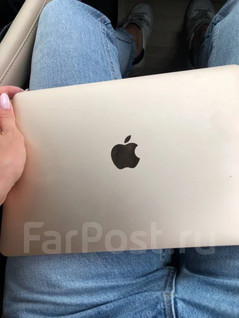 Apple MacBook 12 2016 Early. 12", 1,1����, ��� 256 �� � ������, ���� 256���, WiFi: 1, Bluetooth: 1, ����������� �� 10��. ����