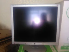 Acer. LCD (��) ����