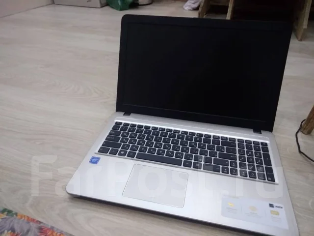 Asus VivoBook. ��� 4 ��, WiFi: 1, Bluetooth: 1 ����