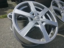 OZ Racing Caravaggio. 7.5x17", 5x112, ET48, �� 75���. ����