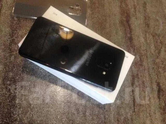 Samsung Galaxy A8 2018. �/�, ������, 4G LTE, Dual-SIM, ����������, NFC ����