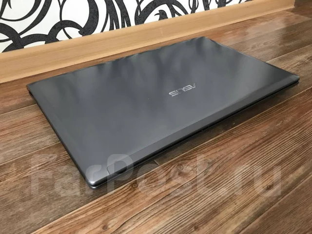 Asus N73SV. 17.3", ��� 8 ��, ���� 1 000���, Bluetooth: 1, ����������� �� 1��. ����
