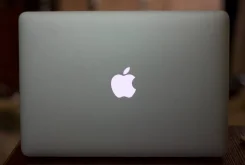 Apple MacBook Air 13 2017 Mid MQD32. 13", 2,9����, ��� 8 ��, ���� 128���, WiFi: 1, Bluetooth: 1, ����������� �� 12��. ����