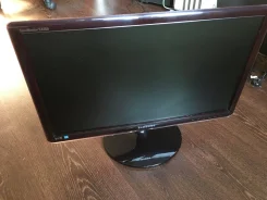 Samsung. 24", ���������� OLED