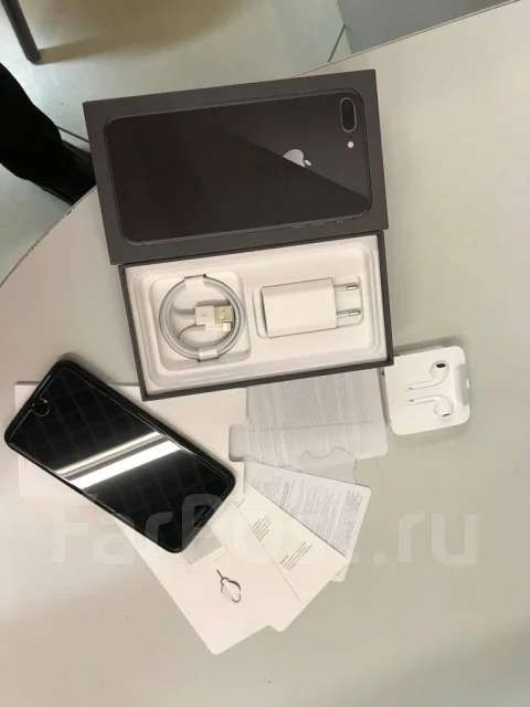 Apple iPhone 8 Plus. �/�, ������, 3G, 4G LTE, ����������, NFC ����