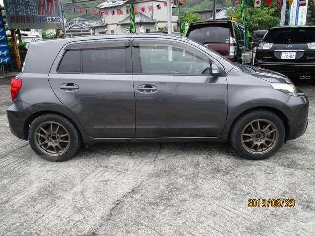 Toyota ist. �������, ��������, 1.5, ������, ��� ���. ��� ����� �� ������������ ����