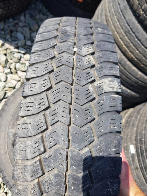 Toyo M912. ������, 2004 ���, �/�, ����� 30 % ����