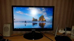 Samsung. 22", ���������� �� (LCD, LED, QLED) ����