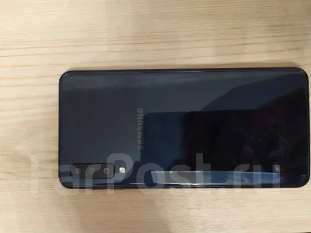 Samsung Galaxy A7 2018. �/�, ������, 4G LTE, Dual-SIM, NFC ����