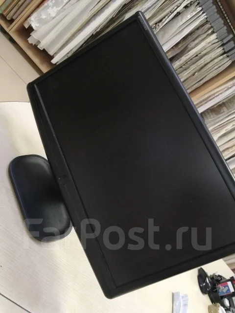 eMachines. 19" ����