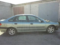Renault Laguna ����