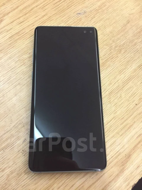 Samsung Galaxy S10+. �����, �����, 4G LTE ����