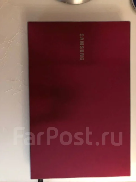 Samsung 300V5A-S18. 15.6", 2,3����, ��� 4 ��, ���� 500���, WiFi: 1, Bluetooth: 1 ����