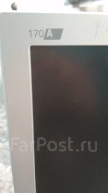 Philips. 17" ����