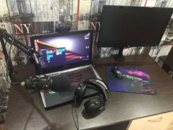 Asus ROG. 17.3", 3,8����, ��� 16 ��, ���� 1 250���, WiFi, Bluetooth, ����������� �� 3��. ����