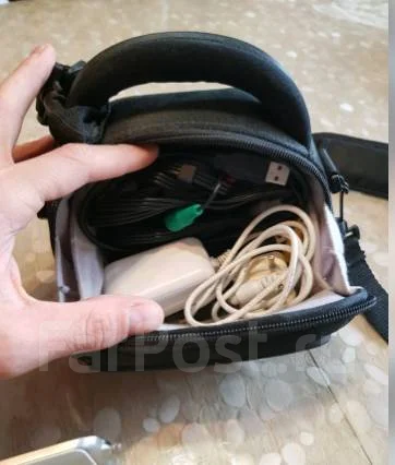 Panasonic HC-V100 ����