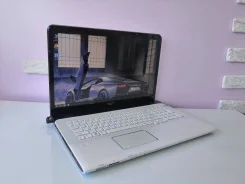 Sony VAIO. 17.3". ��� ����� �� ������� ����