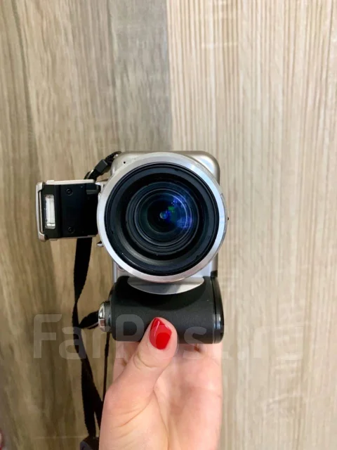 Olympus SP-600UZ ����