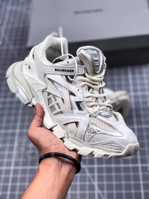 Balenciaga track 2 open hot sale trainers