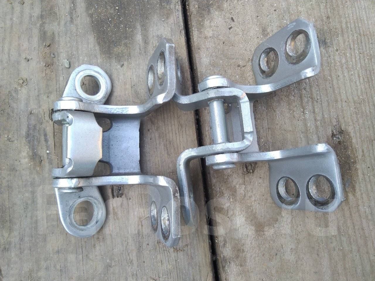 Замена петель двери прадо 120