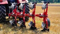 Плуг оборотный 4-х корпусной Metal-Fach U-061с болтовой защитой в Краснотурьинске Плуги.