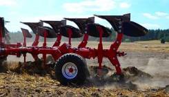 Плуг оборотный 4-х корпусной Metal-Fach U-061с гидравлической защитой в Краснотурьинске Плуги.