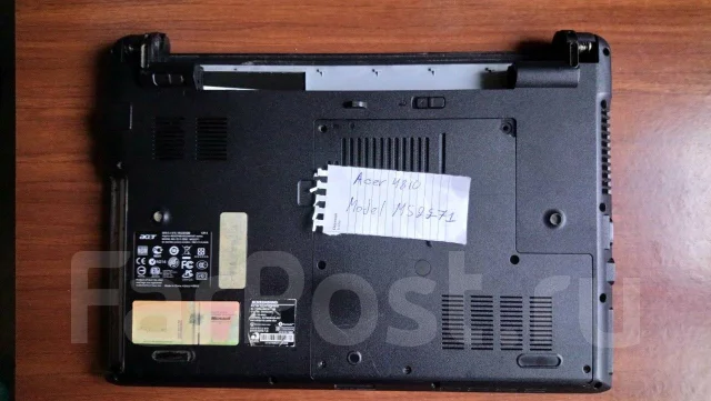 Acer. 14", 2����, ��� 2048 ��, ���� 320���, WiFi: 1, Bluetooth: 1, ����������� �� 1��. ����