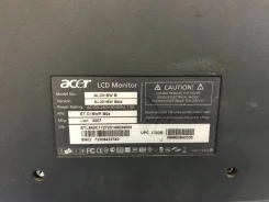 Acer. 20", ���������� �� (LCD)