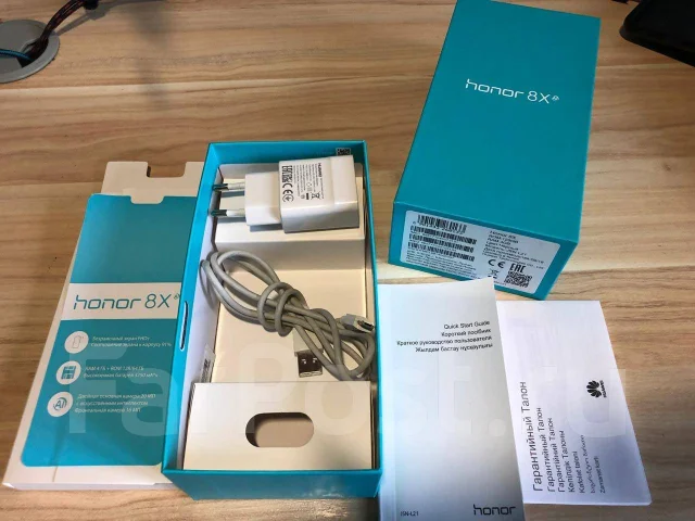 Honor 8X. �/�, ������, 3G, 4G LTE, Dual-SIM, NFC ����