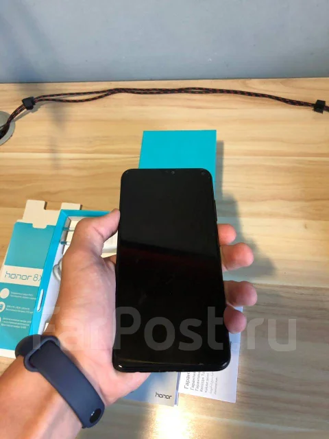 Honor 8X. �/�, ������, 3G, 4G LTE, Dual-SIM, NFC ����