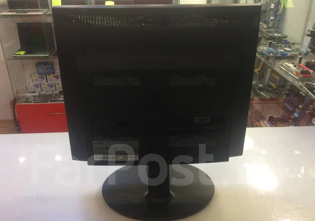 Samsung. 17" ����