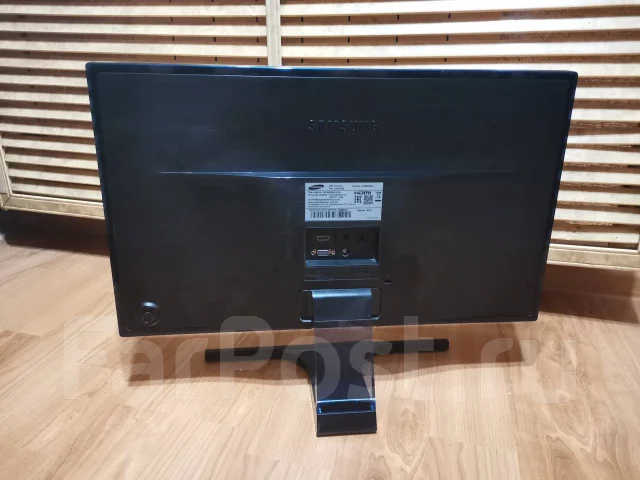 Samsung. 23.6" ����