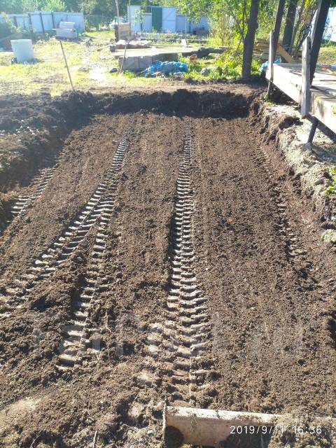 Услуги - экскаватор. дренаж, отмостка. кабеля. Пригород во Владивостоке