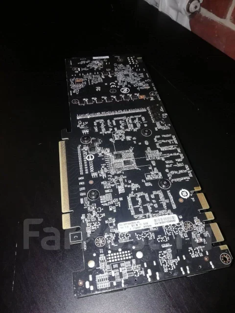 GeForce GTX 1070 Ti ����