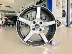 X-Race AF-07. 6.0x15", 4x98, ET35, �� 58,6���. ����