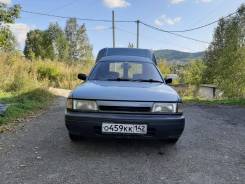 Nissan, 1993 в Таштаголе Nissan. Продам фургон, 1 700 куб. см., 500 кг., 4x2