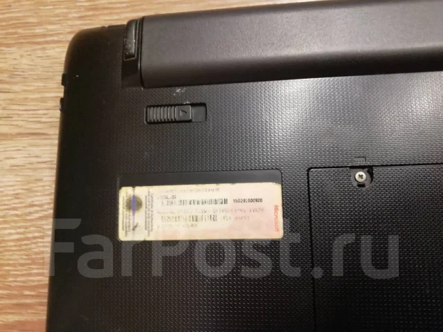 Asus Eee PC 1215N. 12", 1,8����, ��� 2048 ��, ���� 500���, WiFi: 1, Bluetooth: 1, ����������� �� 1��. ����
