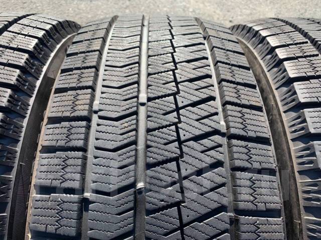 Бриджстоун 02. Bridgestone Blizzak vrx2. Bridgestone 245/40/18 s 93 VRX. Шина Bridgestone vrx2. Бриджстоун VRX изношенная.