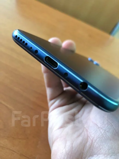 Honor View 10. �/�, �����, 4G LTE, Dual-SIM, NFC ����