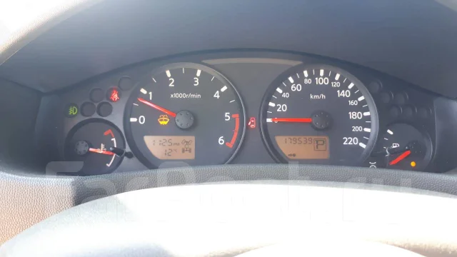 Nissan Navara. �������, 4wd, 2.5 (174��.�.), ������, 180 000����. �� ����