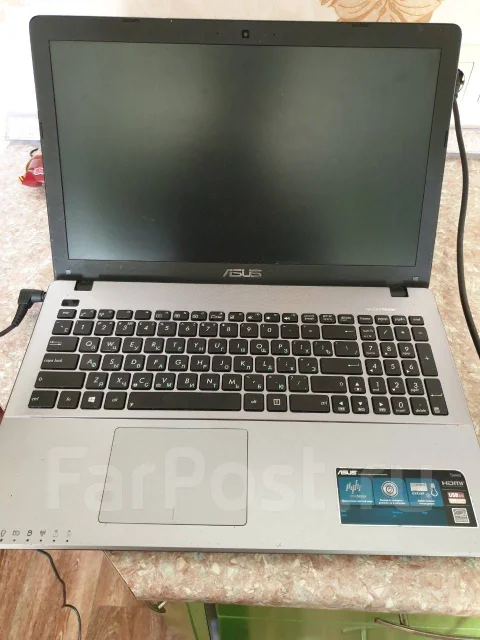 Asus X550L. 15.6", 1,6����, ��� 6 ��, ���� 1 000���, WiFi: 1, Bluetooth: 1 ����